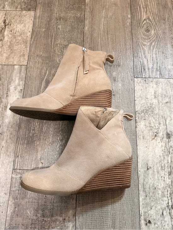 Toms Shoes - TOMS Kaia Wedge Booties Women’s Size 8M Beige Suede